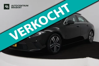 Mercedes-Benz A-klasse 180 Business Solution Luxury (PANORAMADAK, SFEERVERLICHTING, STOELVERWARMING, ELEKTR STOELEN, CAMERA)