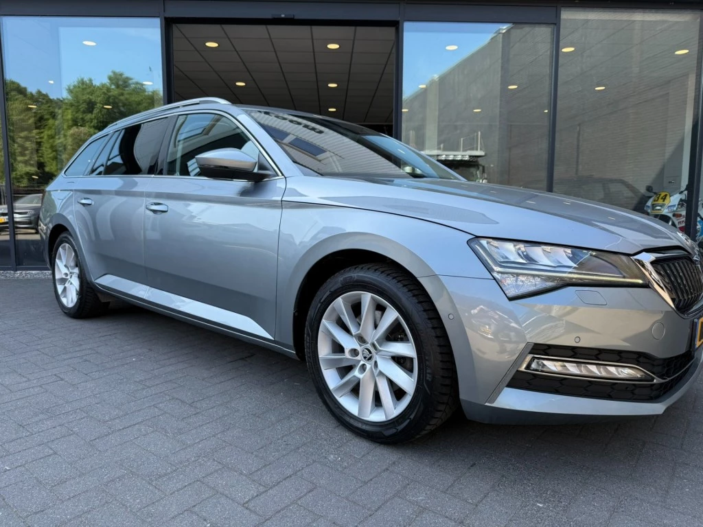 Hoofdafbeelding Škoda Superb