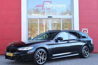 BMW 5-serie Touring 530e 292PK xDrive M-SPORT BUSINESS EDITION PLUS | PANORAMA SCHUIF/KANTEL DAK | HARMAN KARDON AUDIO SYSTEM | LEDEREN BEKLEDING DAKOTA SCHWARZ | COMFORT ACCESS | HEAD UP DISPLAY | ZONNESCHERM ZIJRUITEN | ADAPTIEVE LED KOPLAMPEN | DRIVING ASSISTANT PROFESSIONAL MET O.A. ADAPTIVE CRUISE CONTROL EN DODEHOEK DETECTIE | ACHTERUITRIJ CAMERA | PARKEERSENSOREN VOOR + ACHTER | DRAADLOZE APPLE CARPLAY/ANDROID AUTO | NAVIGATIE | SFEER VERLICHTING | DRAADLOZE TELEFOONLADER | ELEKTRISCH BEDIENBARE VOORSTOELEN |