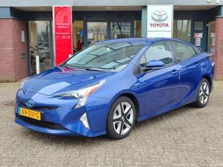 Hoofdafbeelding Toyota Prius Toyota Prius 1.8 Hybrid DYNAMIC TREKHAAK HEAD-UP STOELVERW KEYLESS LM-VELGEN CAMERA CLIMA AD-CRUISE BLUETOOTH BLIND SPOT