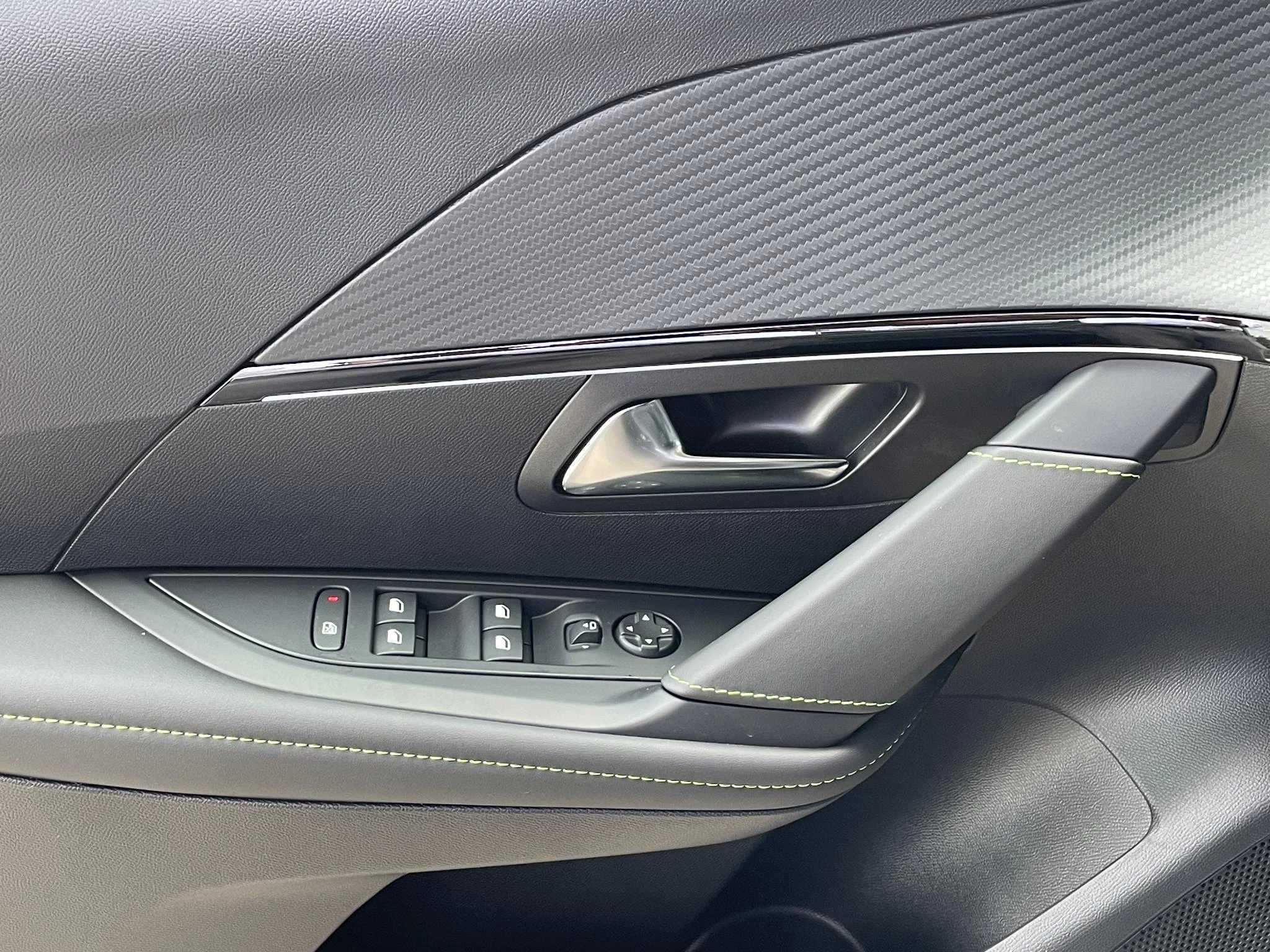 Hoofdafbeelding Peugeot e-208