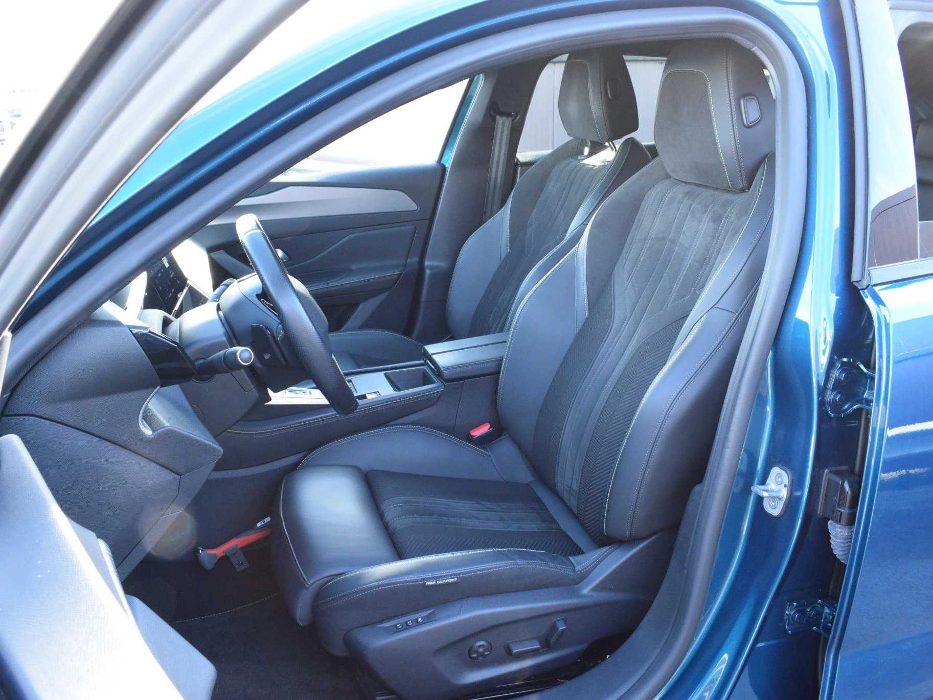 Hoofdafbeelding Peugeot 408