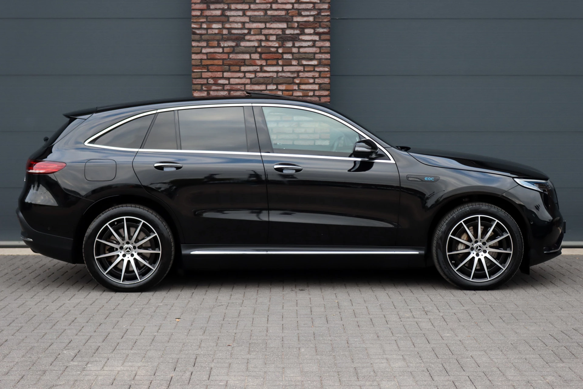 Hoofdafbeelding Mercedes-Benz EQC