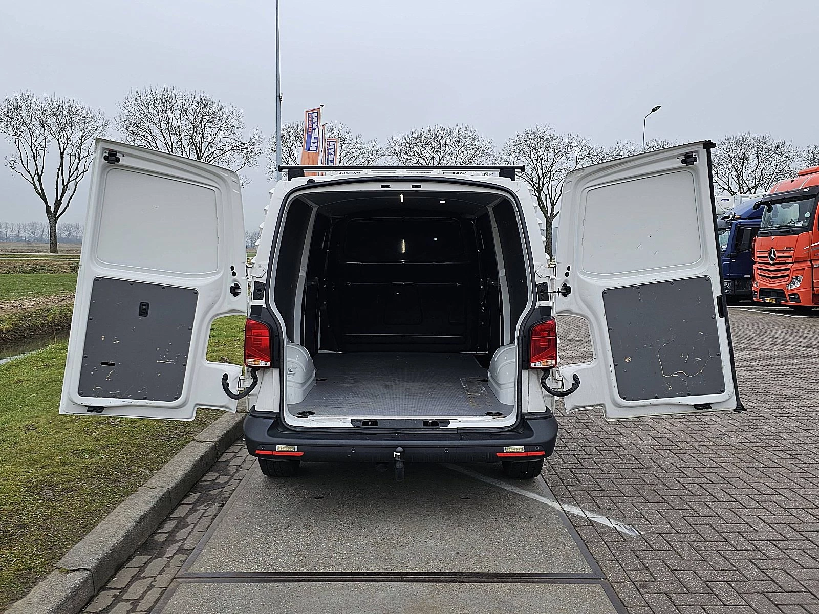 Hoofdafbeelding Volkswagen Transporter