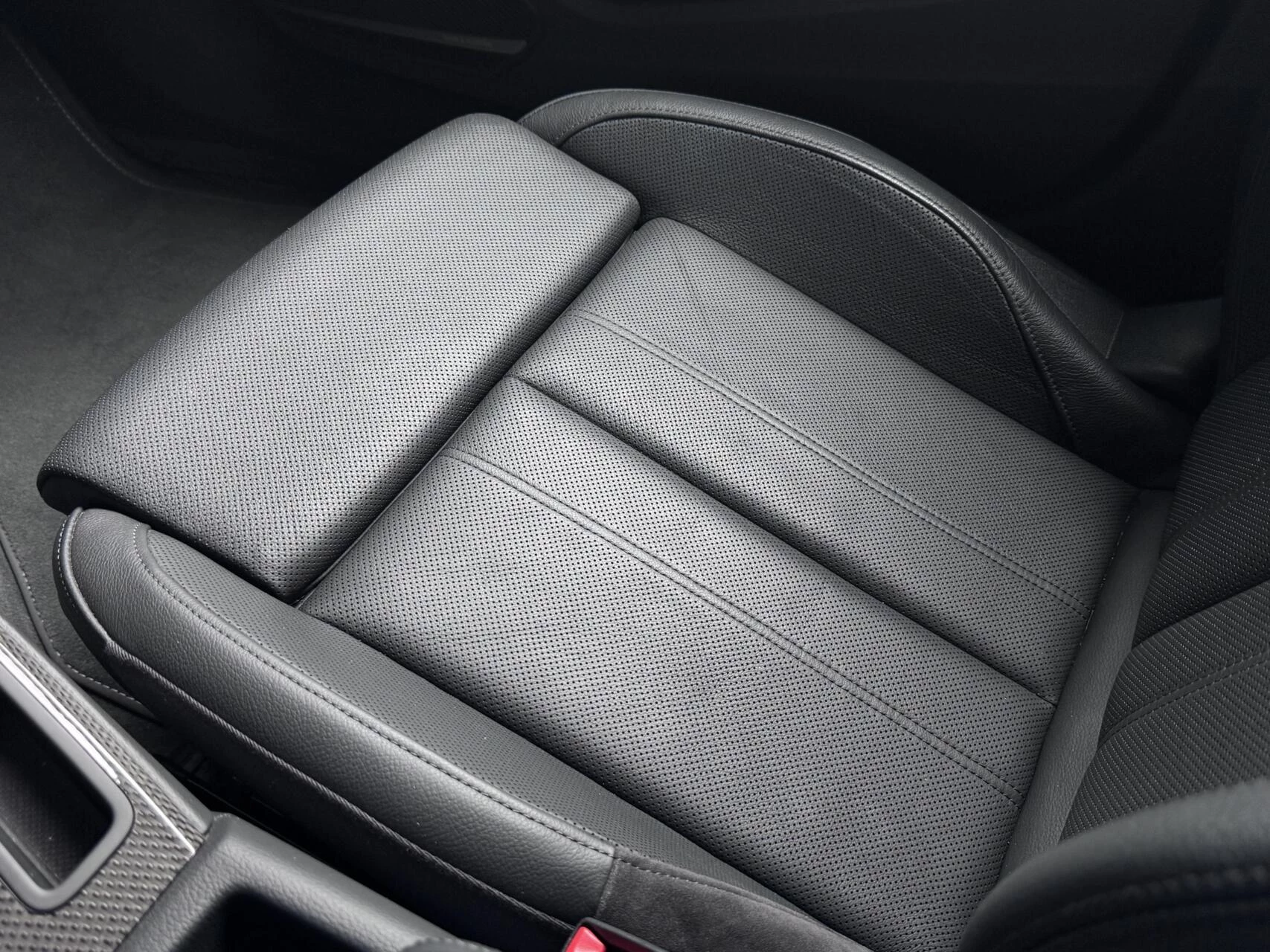 Hoofdafbeelding Audi S4