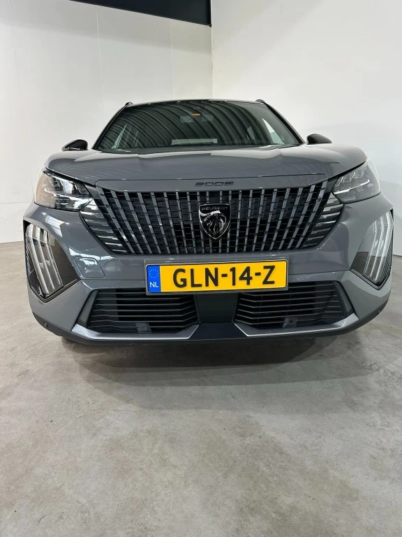 Hoofdafbeelding Peugeot e-2008