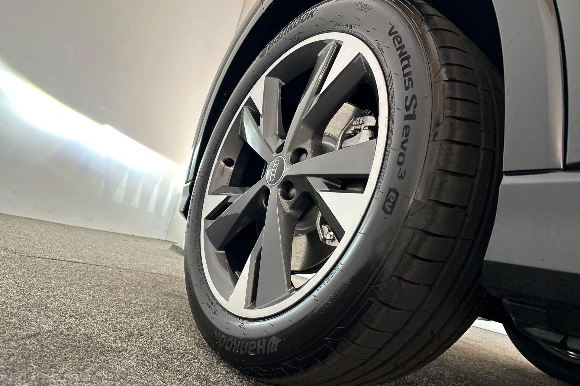 Hoofdafbeelding Audi Q4 e-tron
