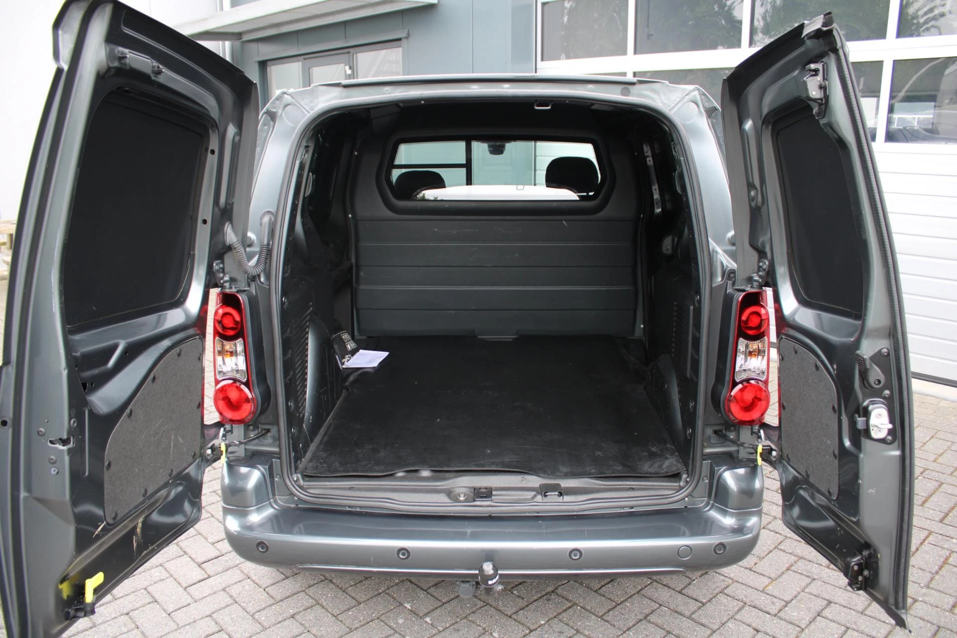 Hoofdafbeelding Peugeot Partner