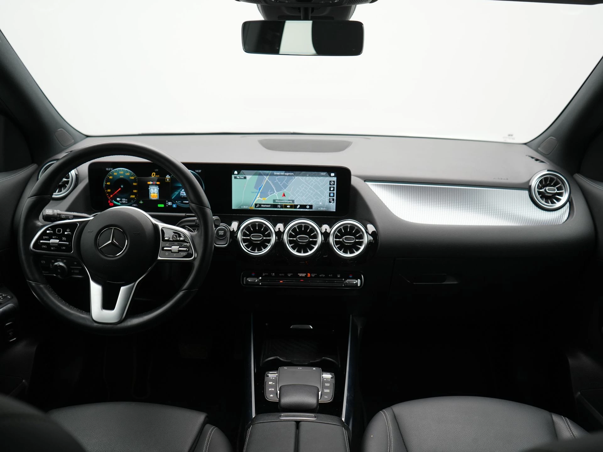Hoofdafbeelding Mercedes-Benz EQA