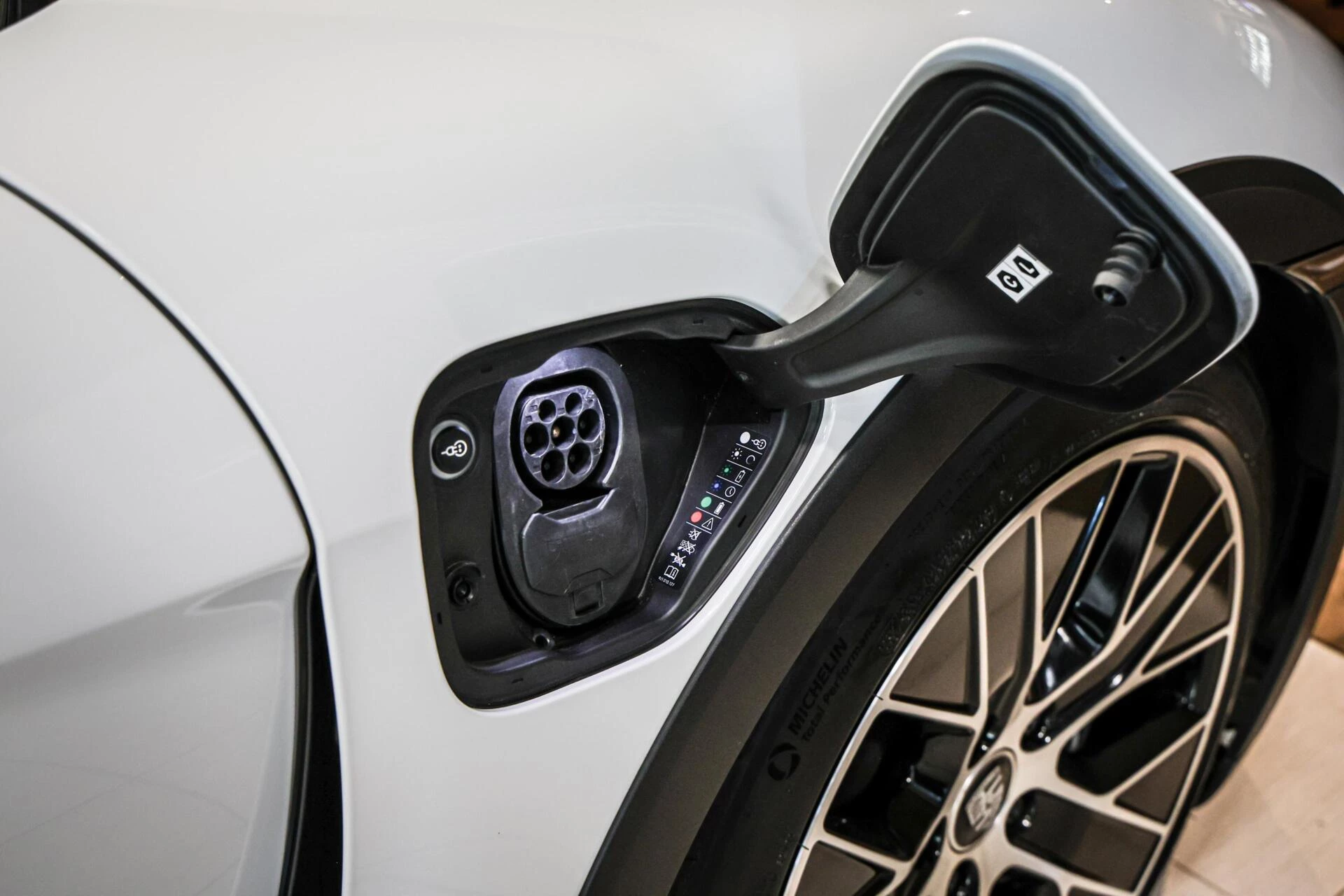 Hoofdafbeelding Porsche Taycan
