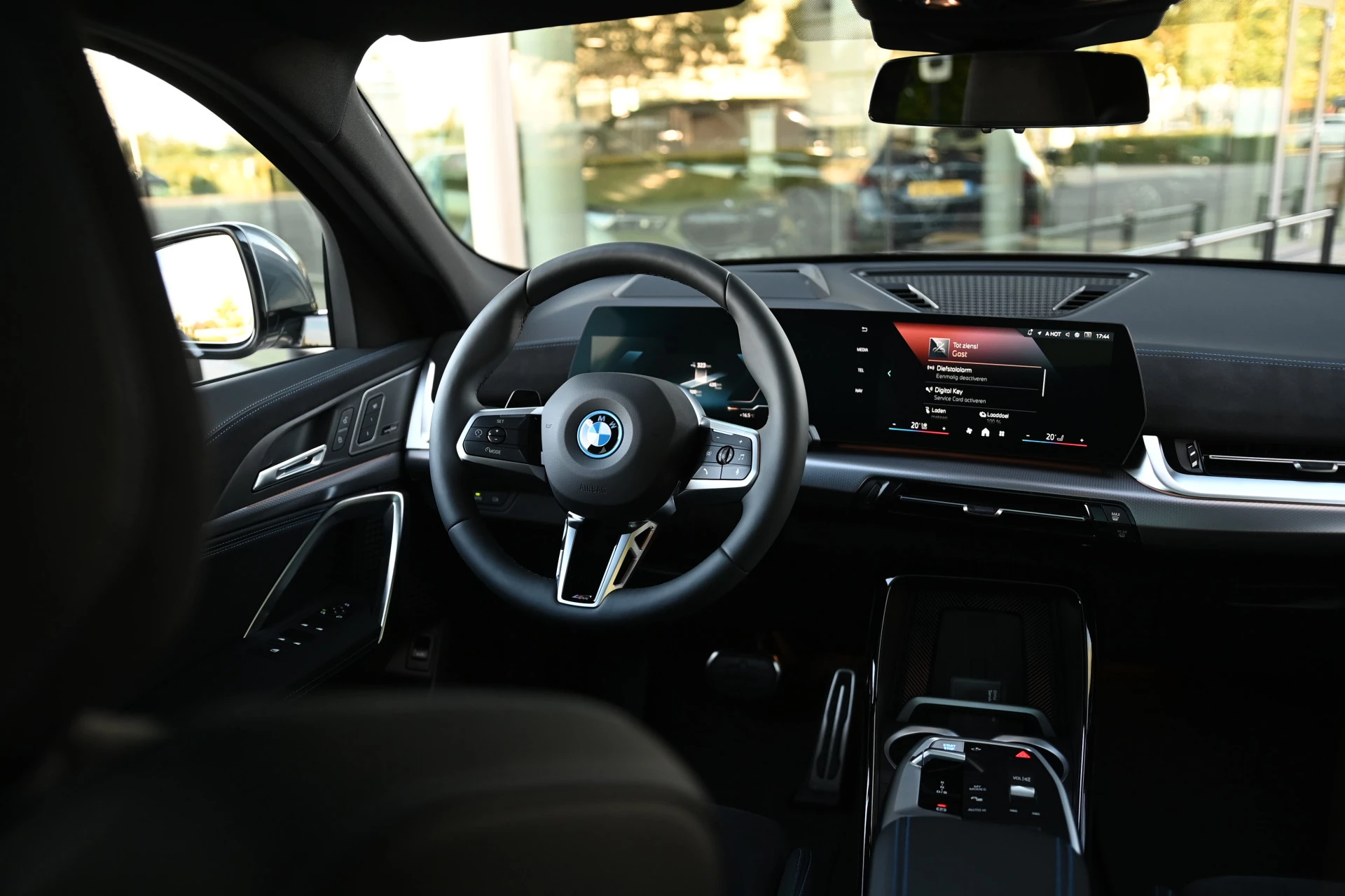 Hoofdafbeelding BMW iX2