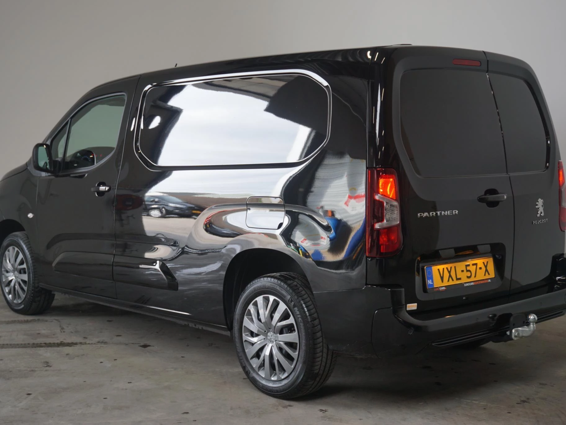 Hoofdafbeelding Peugeot Partner