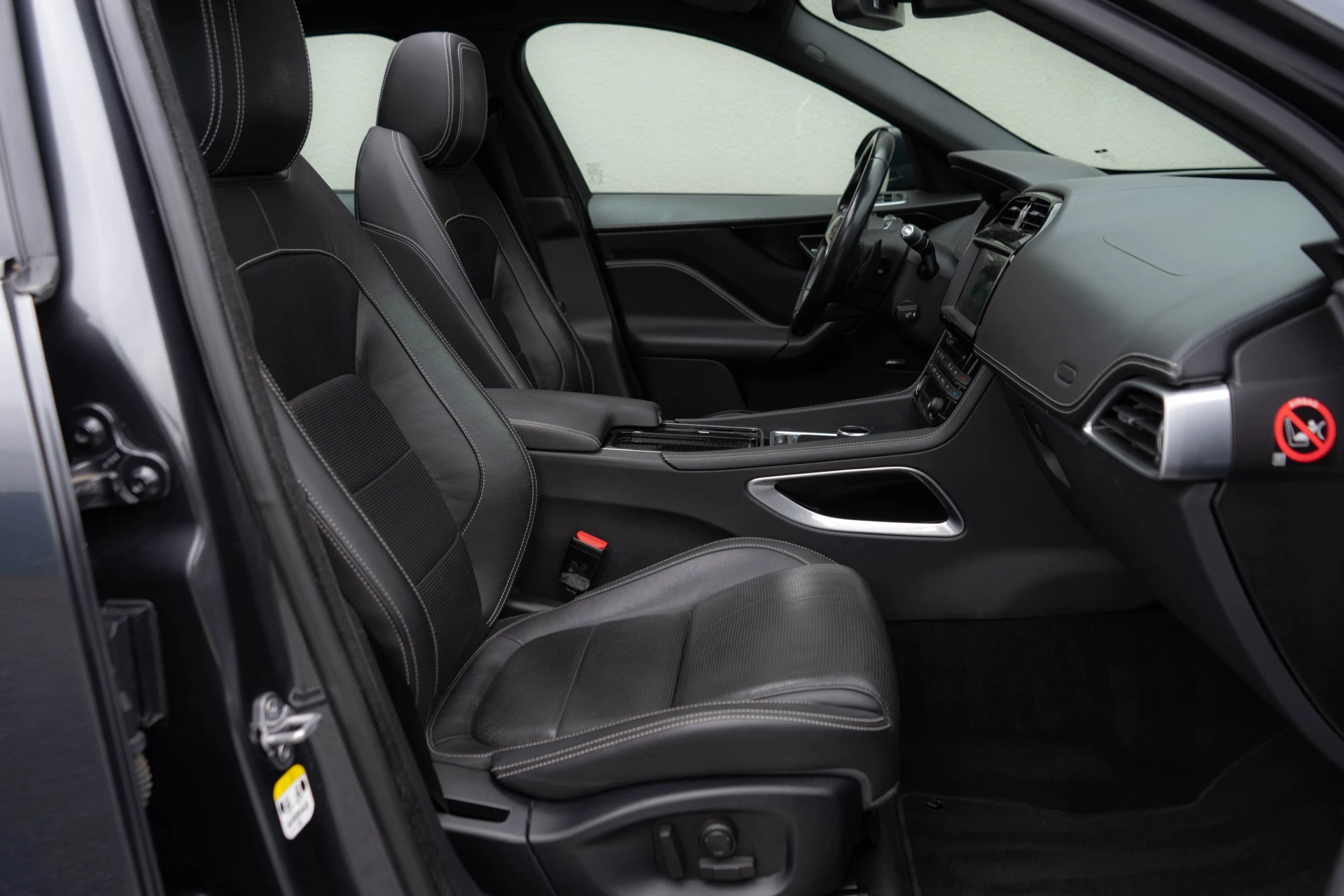 Hoofdafbeelding Jaguar F-PACE