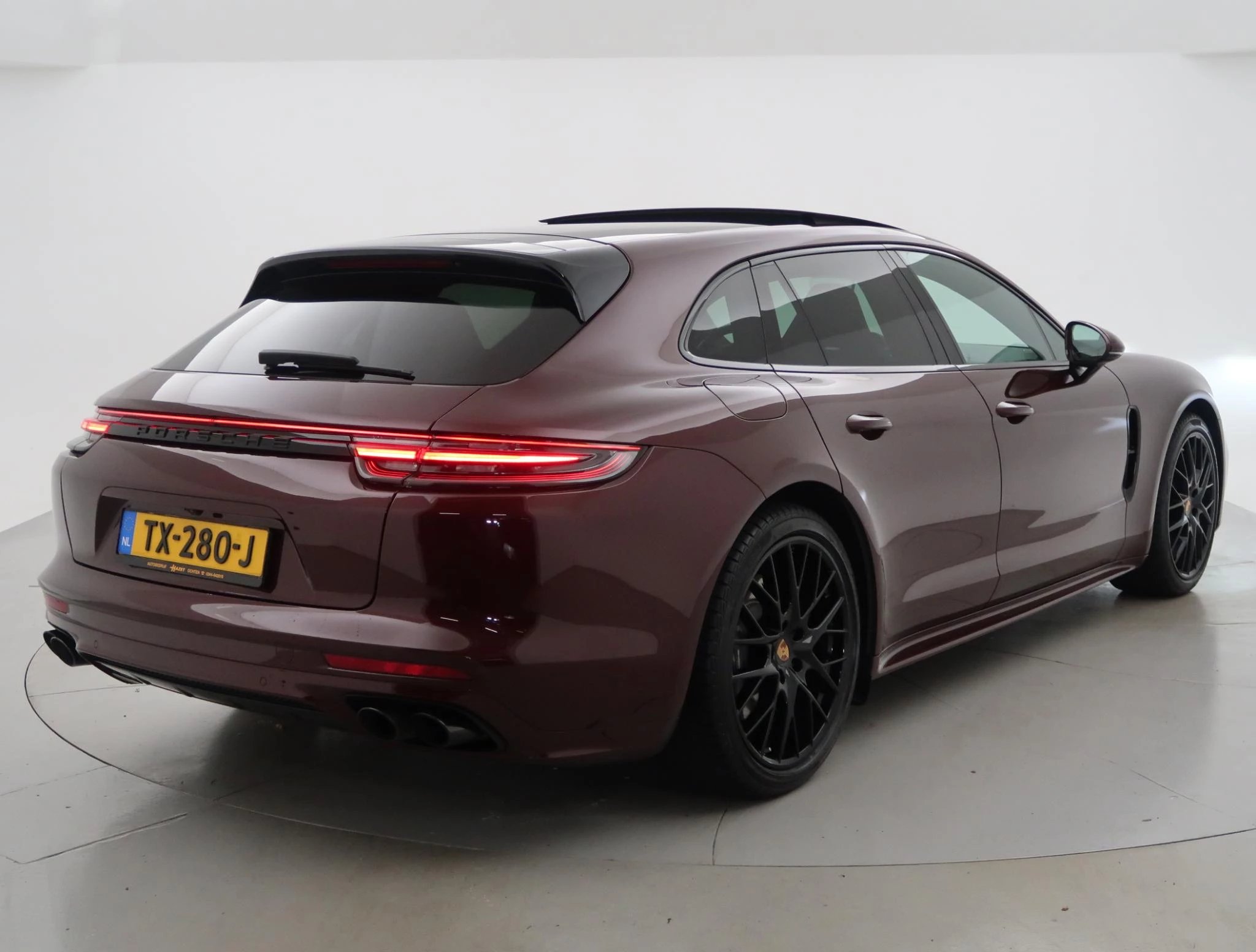 Hoofdafbeelding Porsche Panamera