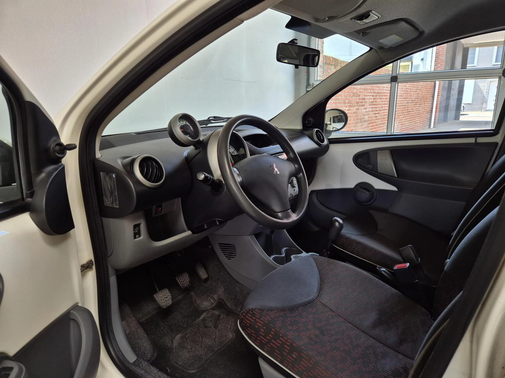 Hoofdafbeelding Peugeot 107