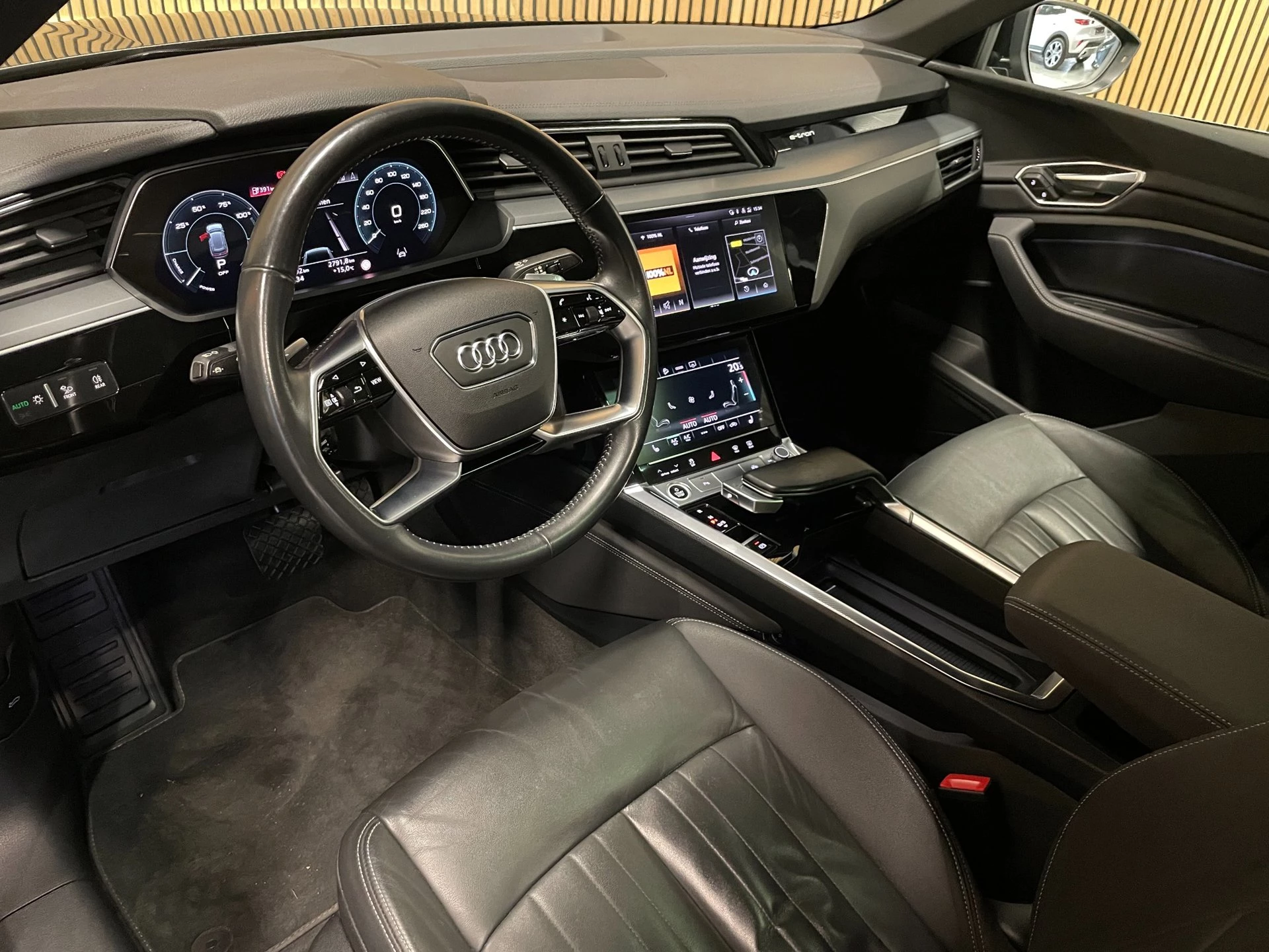 Hoofdafbeelding Audi e-tron