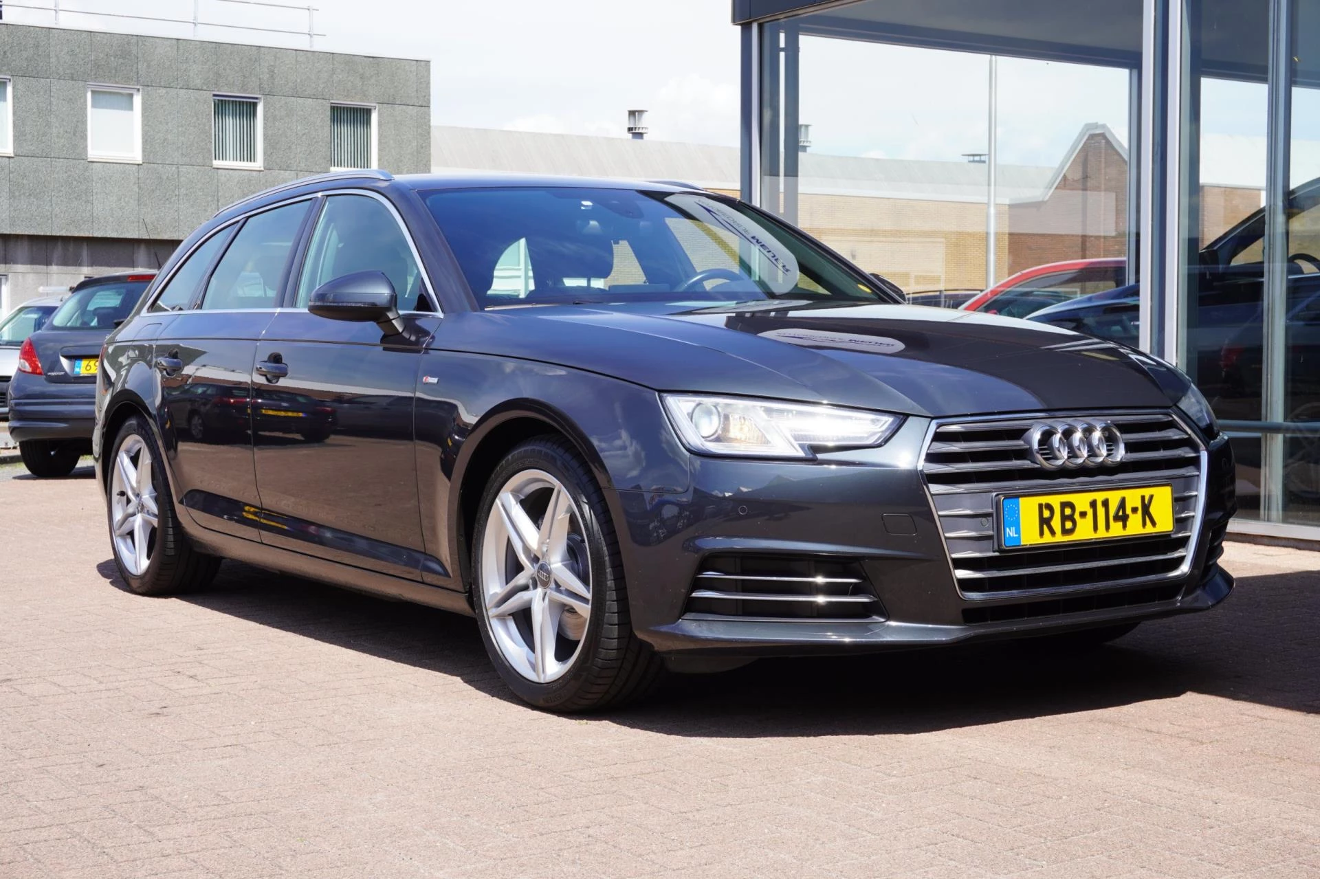 Hoofdafbeelding Audi A4