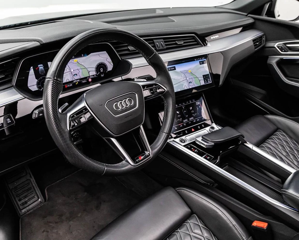 Hoofdafbeelding Audi e-tron