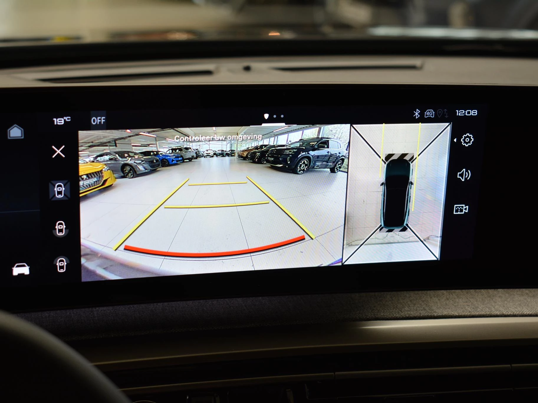 Hoofdafbeelding Peugeot e-3008