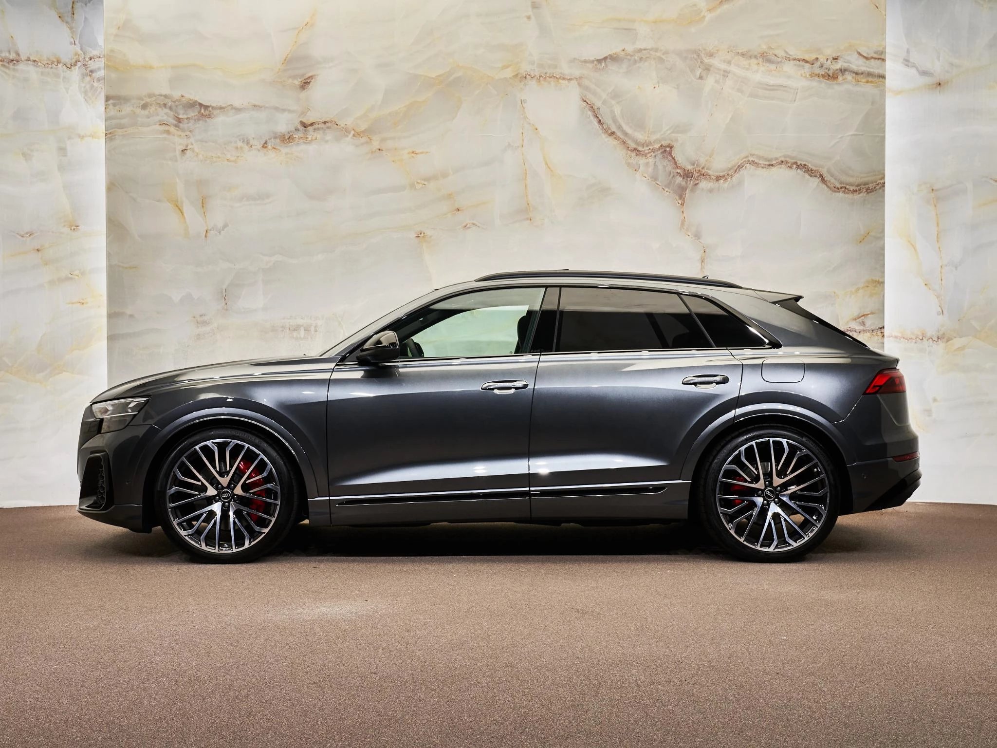 Hoofdafbeelding Audi Q8