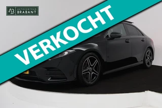Mercedes-Benz A-klasse 180 Business Solution AMG (PANORAMADAK, SFEERVERLICHTING, STOELVERWARMING, CAMERA, GOED ONDERHOUDEN)