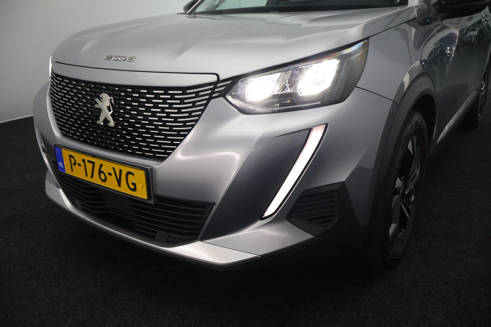 Hoofdafbeelding Peugeot e-2008