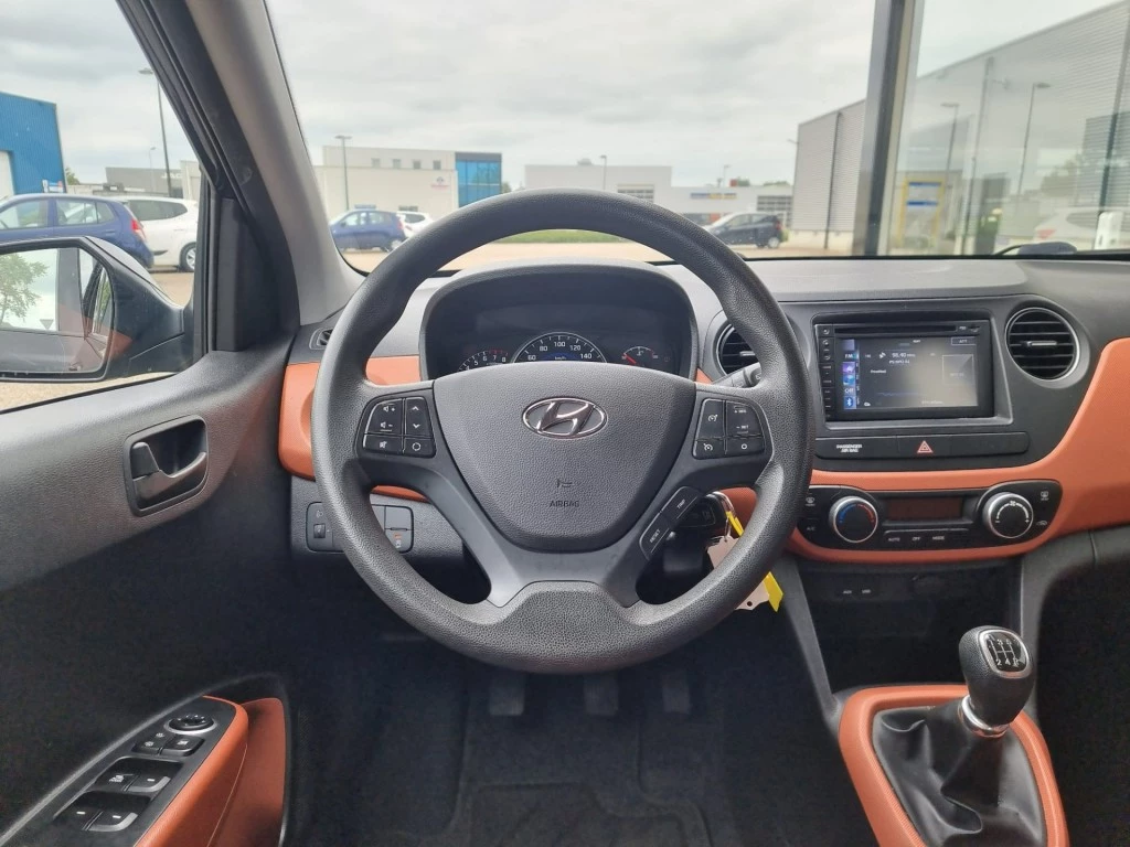 Hoofdafbeelding Hyundai i10