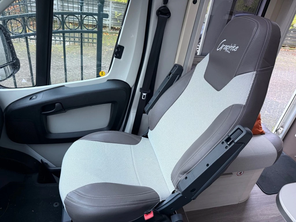 Hoofdafbeelding Challenger Challenger Graphite 398 Xlb