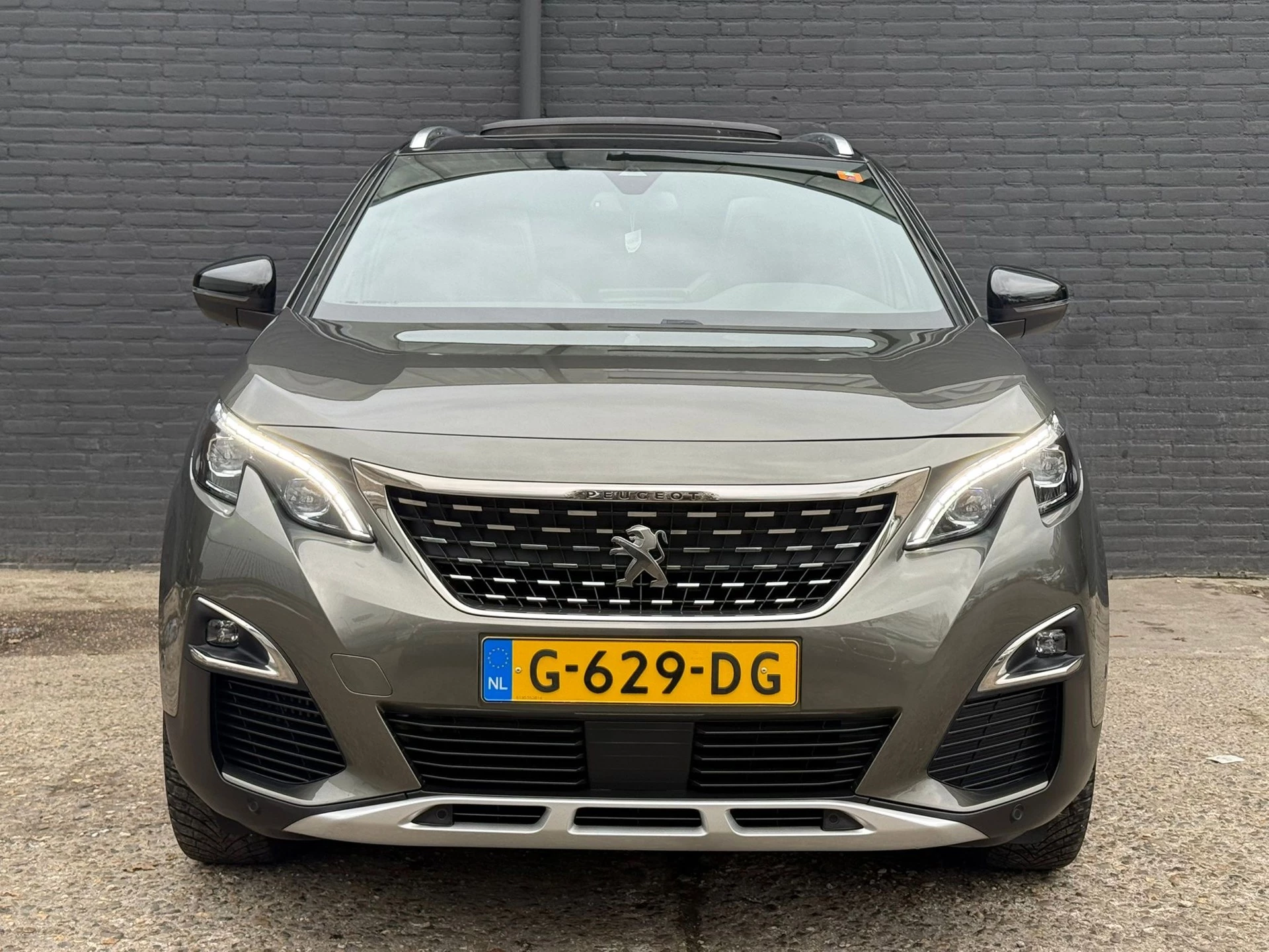Hoofdafbeelding Peugeot 5008