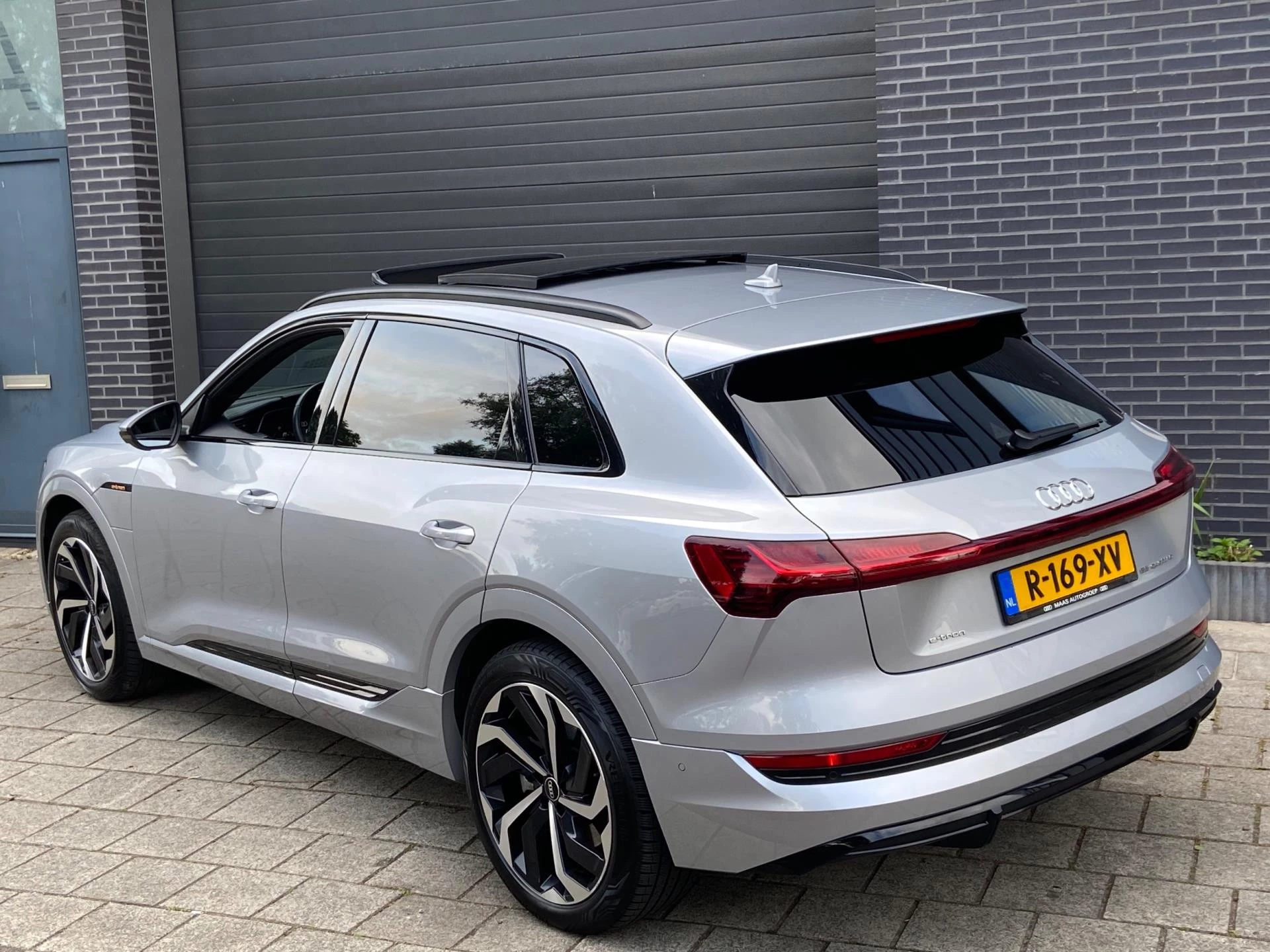 Hoofdafbeelding Audi e-tron