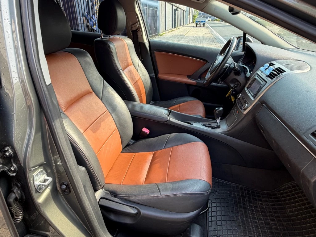 Hoofdafbeelding Toyota Avensis