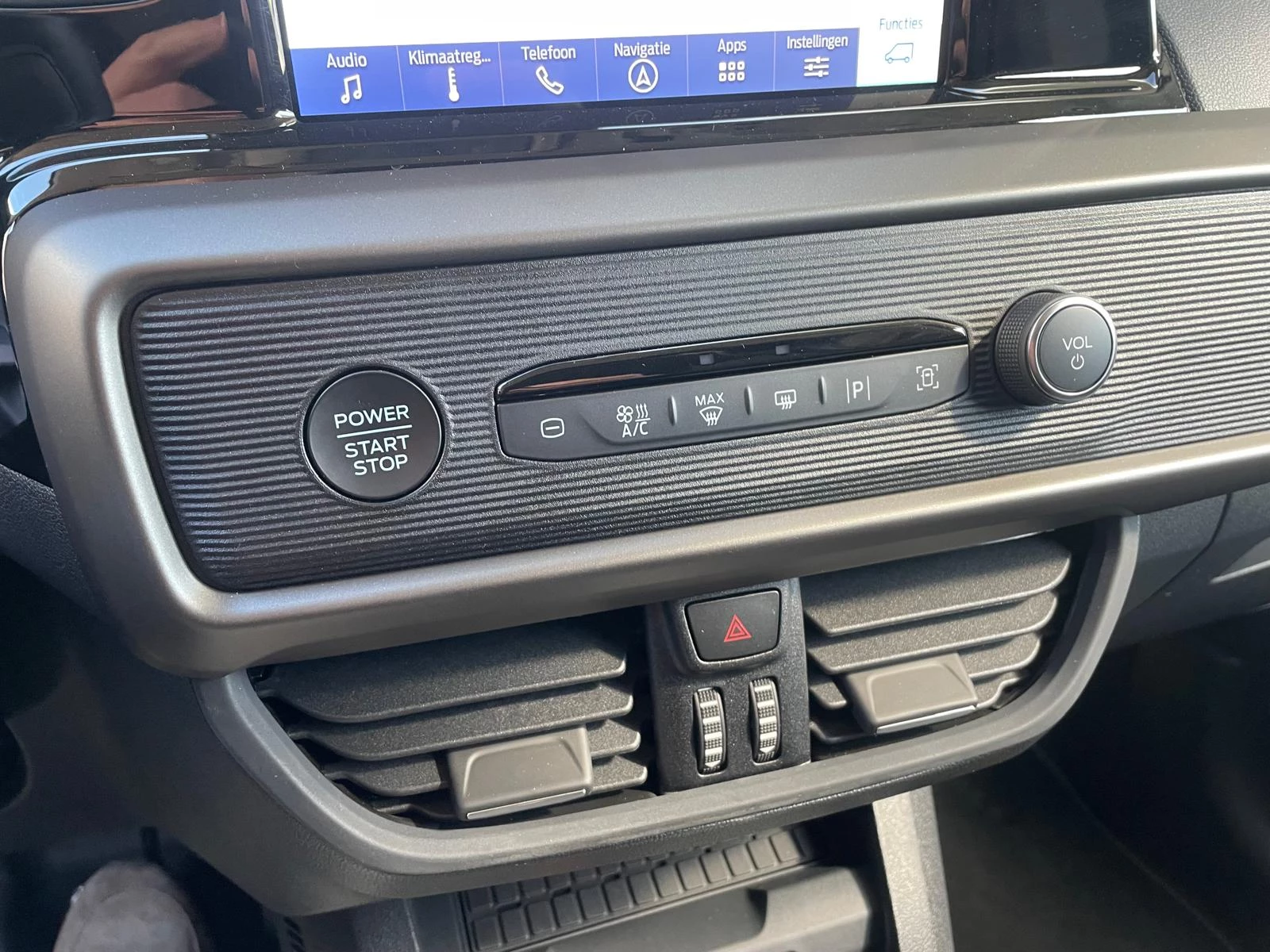 Hoofdafbeelding Ford Transit Courier