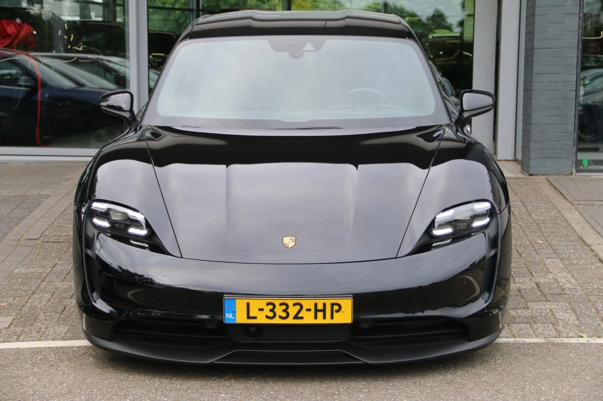 Hoofdafbeelding Porsche Taycan
