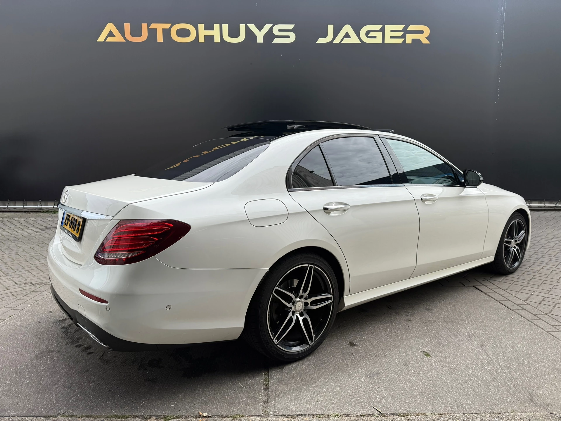 Hoofdafbeelding Mercedes-Benz E-Klasse