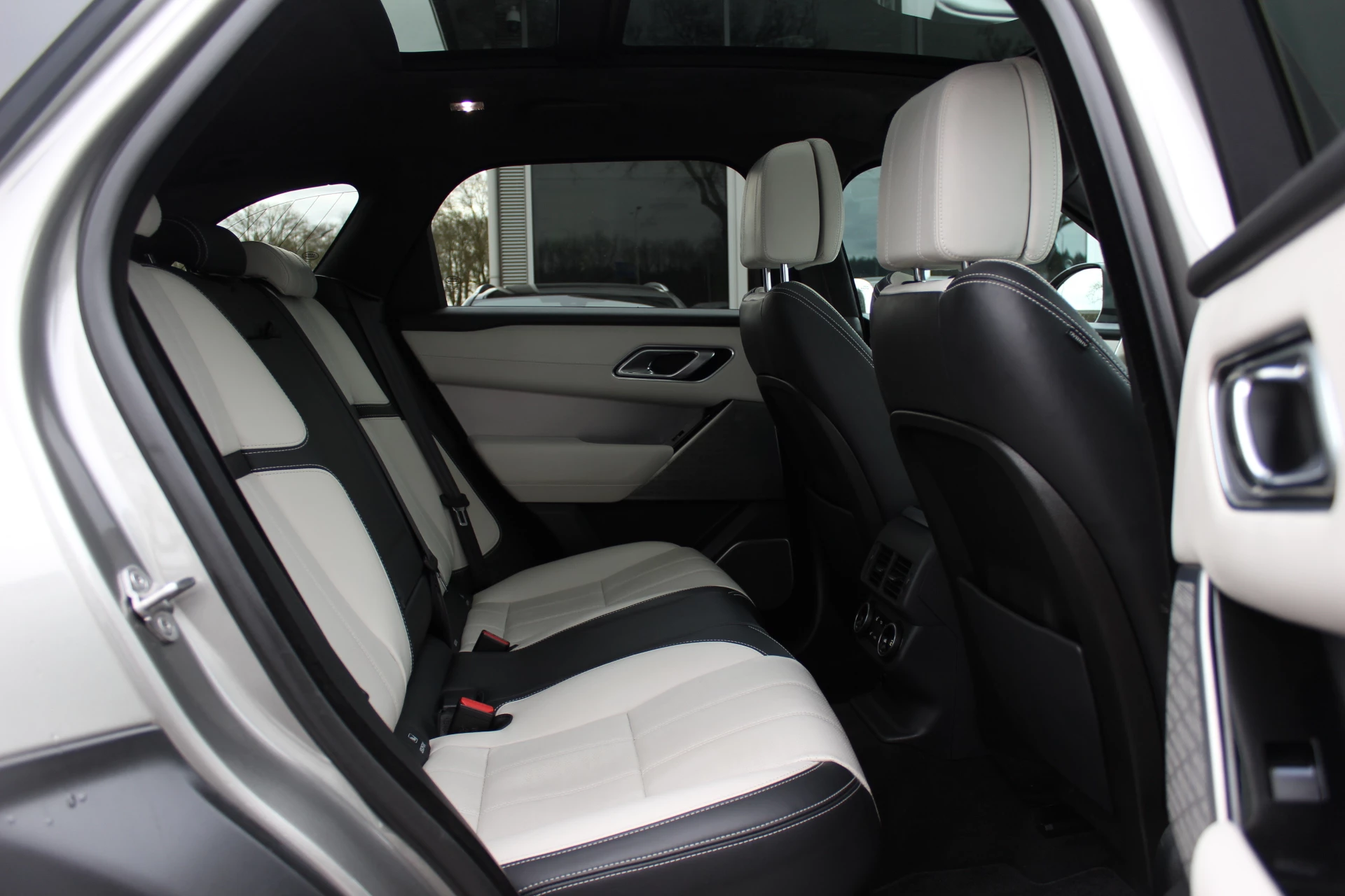 Hoofdafbeelding Land Rover Range Rover Velar