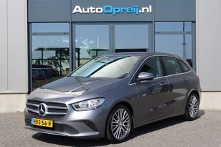 Mercedes-Benz B-Klasse B180 Premium Plus AUTOMAAT, NAVI, Camera, Trekhaak, half Leder