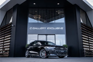 Audi RS3 Sportback 2.5 TFSI quattro - Panorama | Kuipstoelen | Sonos | Carbon