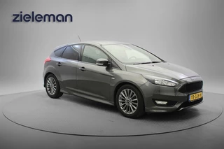 Ford Focus 1.0 Titanium ST-Line - Carplay, Camera, Cruise, Clima