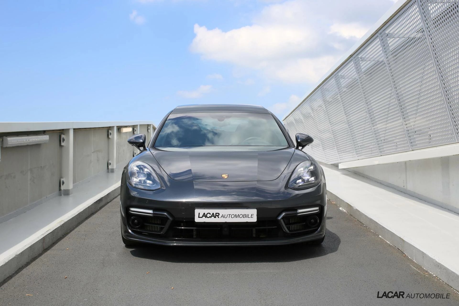 Hoofdafbeelding Porsche Panamera