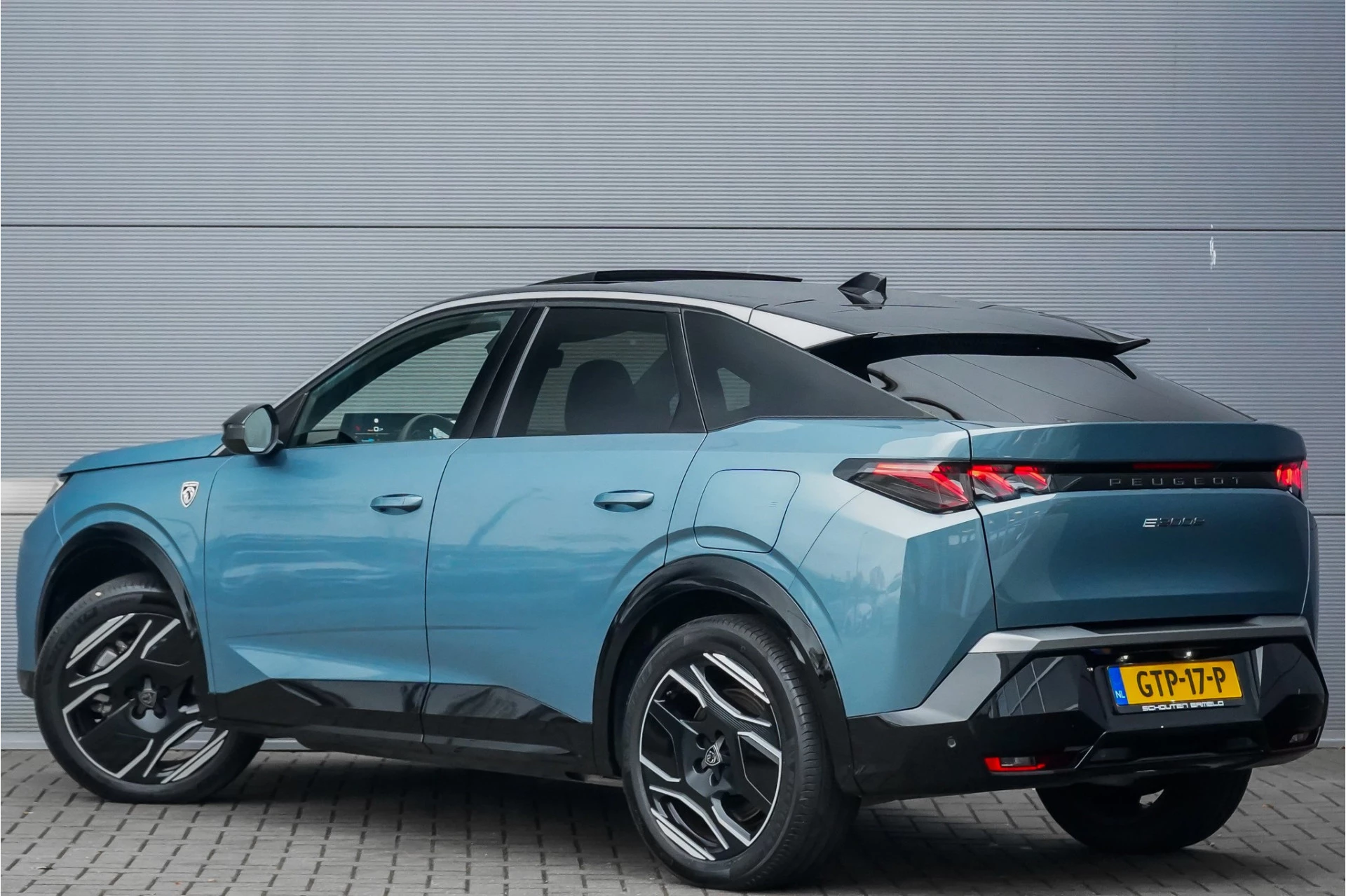 Hoofdafbeelding Peugeot e-3008