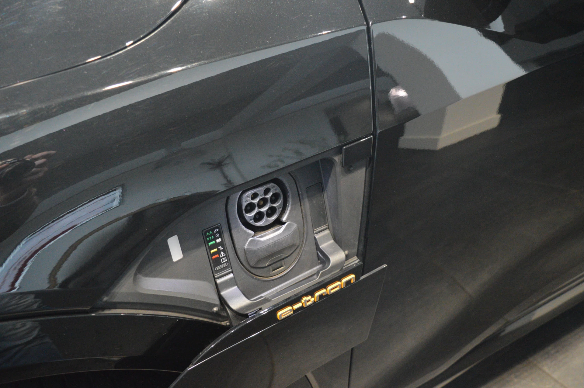 Hoofdafbeelding Audi e-tron