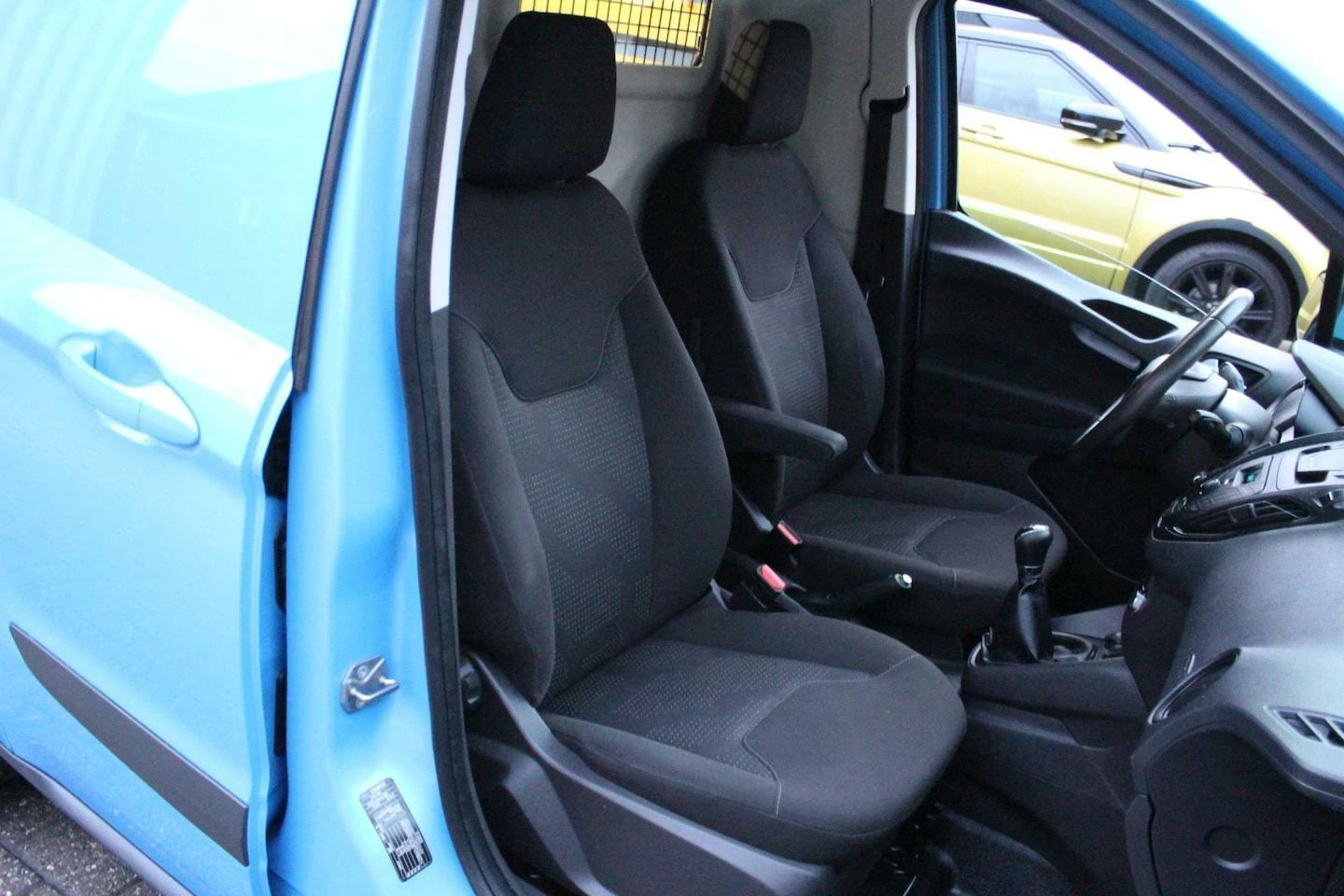 Hoofdafbeelding Ford Transit Courier