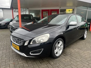 Volvo V60 1.6 T3 150PK Momentum Bluethooth/PDC/17 inch