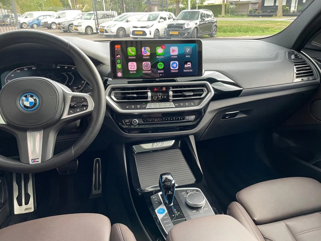 Hoofdafbeelding BMW iX3