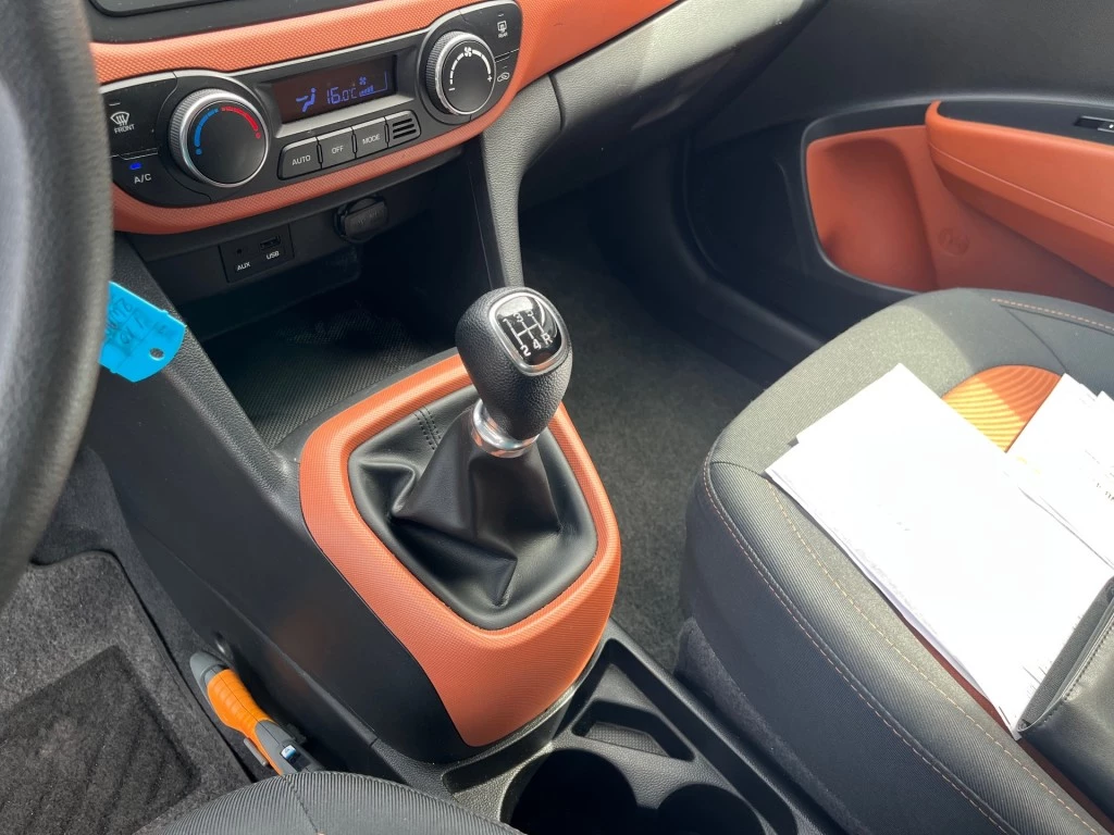 Hoofdafbeelding Hyundai i10