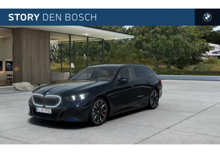 BMW 5 Serie Touring 550e xDrive M Sport Automaat / Panoramadak / Trekhaak / Adaptief M Onderstel Professional / Parking Assistant Professional / Stoelventilatie