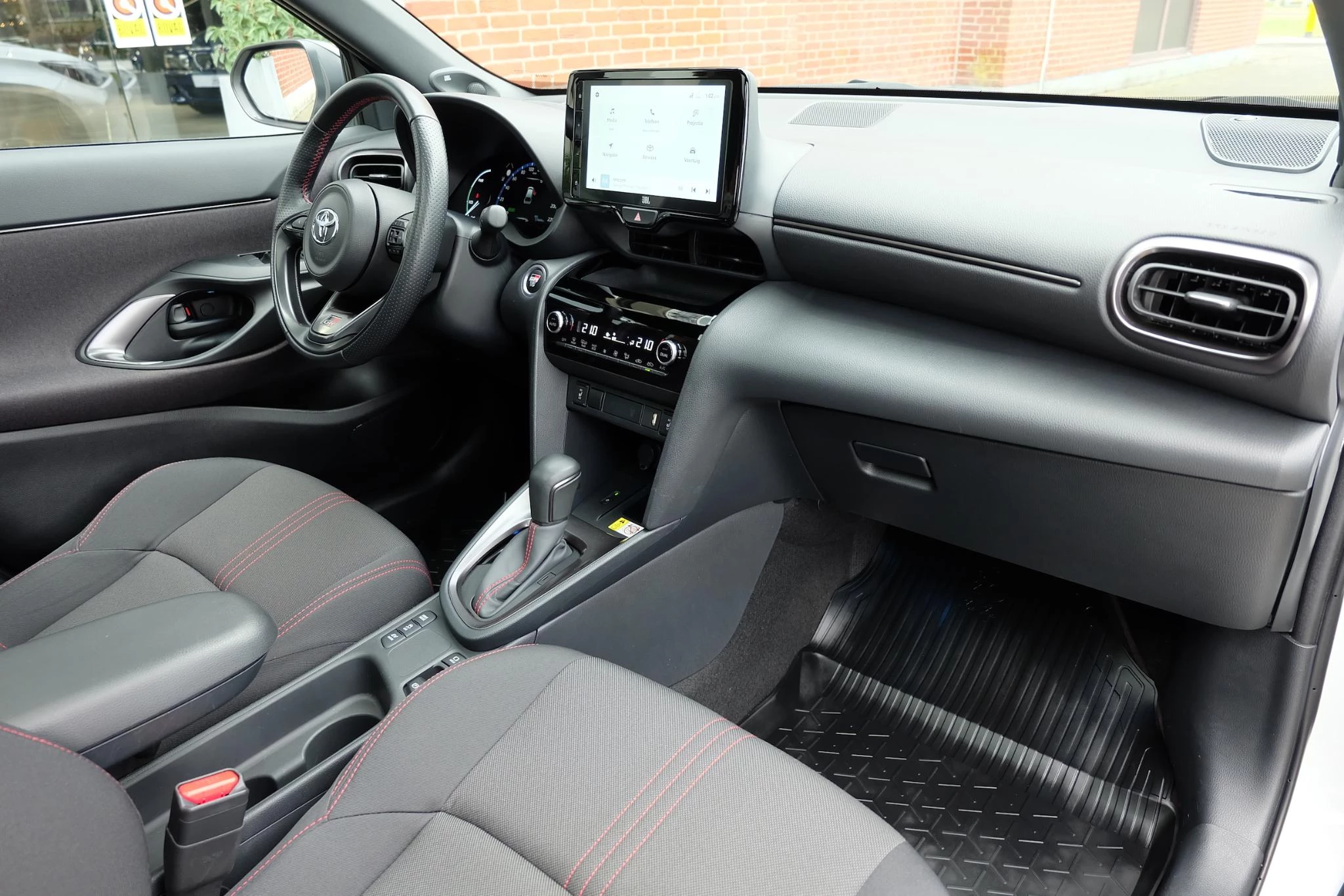 Hoofdafbeelding Toyota Yaris Cross