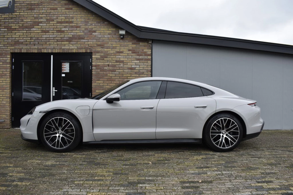 Hoofdafbeelding Porsche Taycan