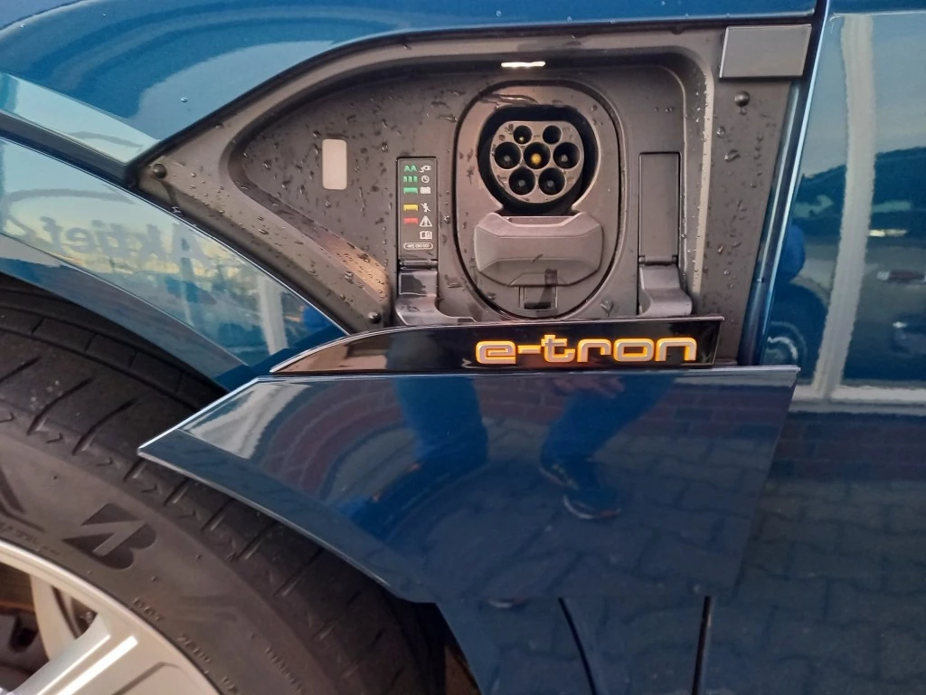 Hoofdafbeelding Audi e-tron