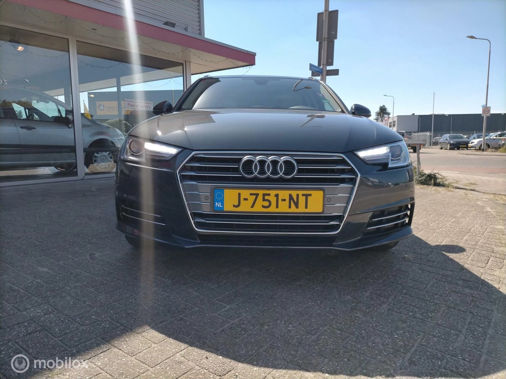 Hoofdafbeelding Audi A4